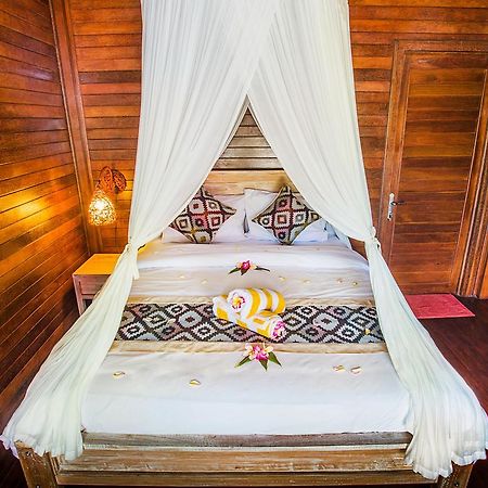 Maha Guru Huts Hotel Nusa Lembongan  Bagian luar foto