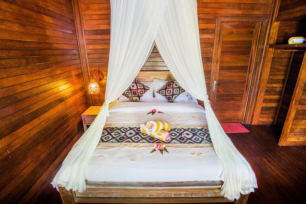 Maha Guru Huts Hotel Nusa Lembongan  Bagian luar foto